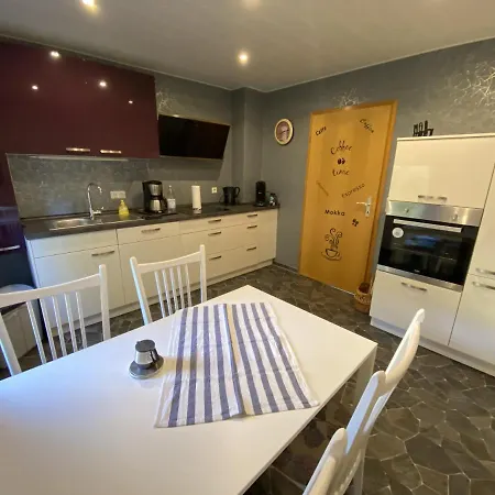 Lindenhof Apartamento Hatzfeld